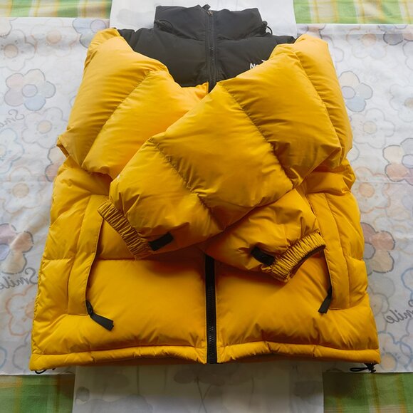 The North Face Retro Yellow and Black Warm Down Jacket - Picture 2 of 10